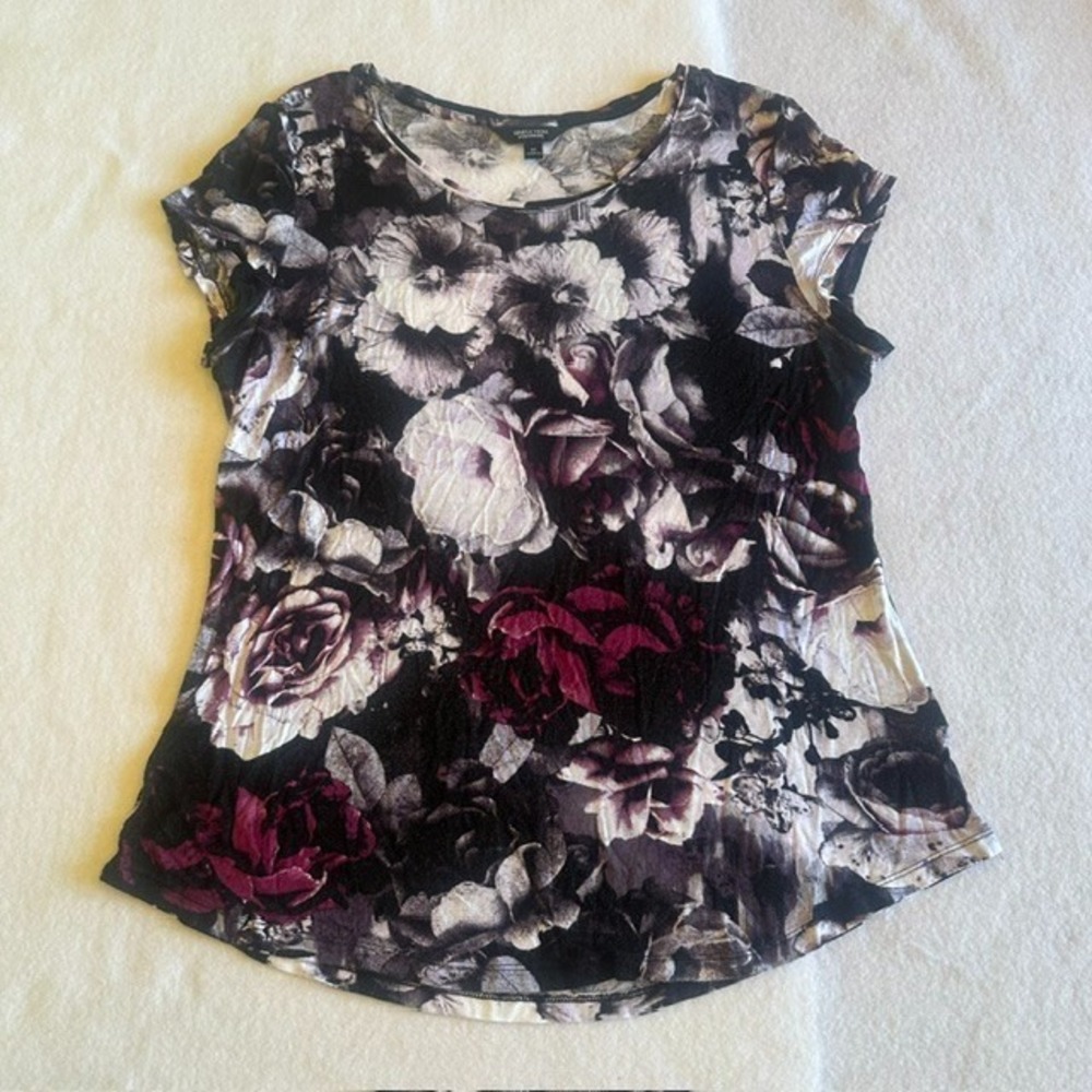 Simply Vera Vera Wang Floral Top Black Purple M Short Sleeve Rose Romantic Goth